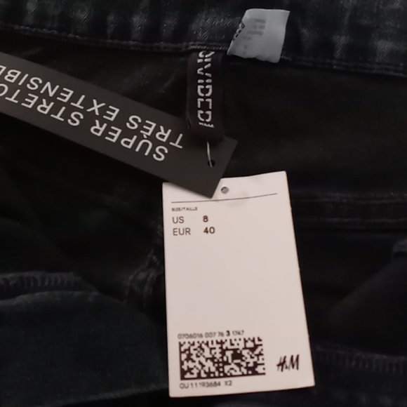 Divided Ladies Super Skinny Jeans. Size 8. NWT. - Picture 3 of 10